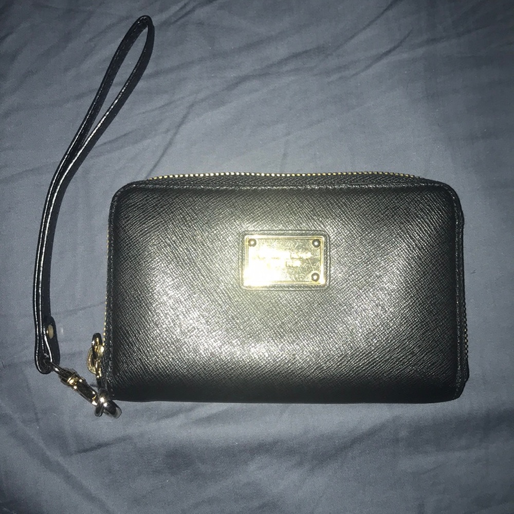 Michael Kors wristlet